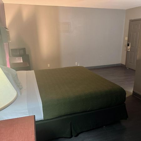 בוסייר סיטי Deluxe Inn מראה חיצוני תמונה