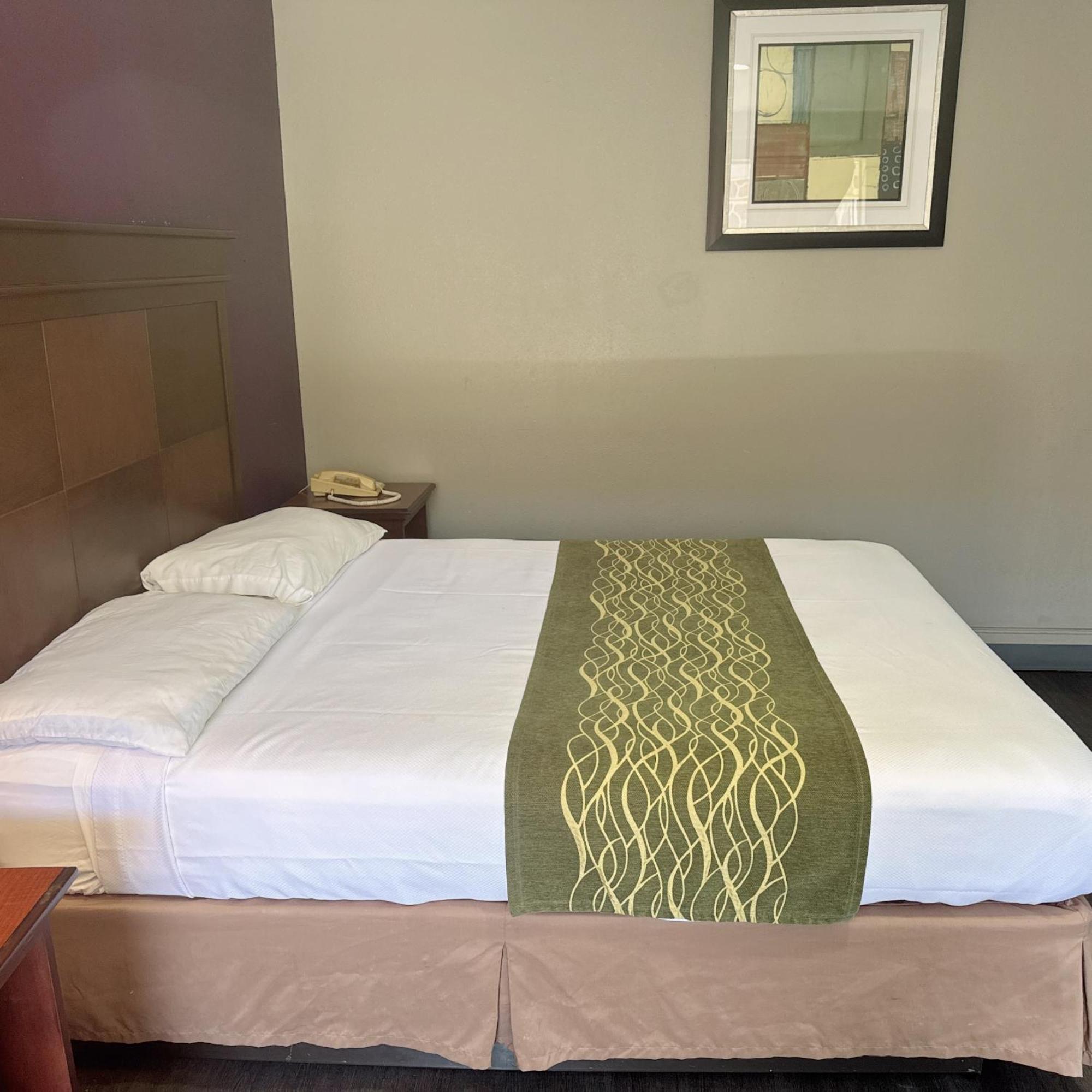 בוסייר סיטי Deluxe Inn מראה חיצוני תמונה